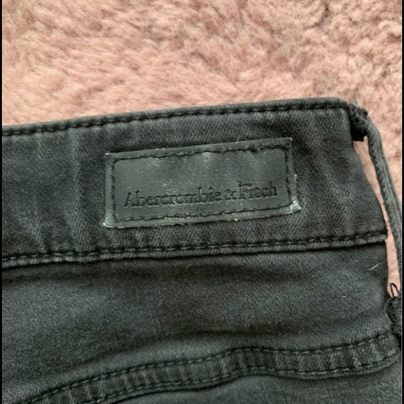 Abercrombie & Fitch Black Skinny Jeans. - Picture 1 of 7